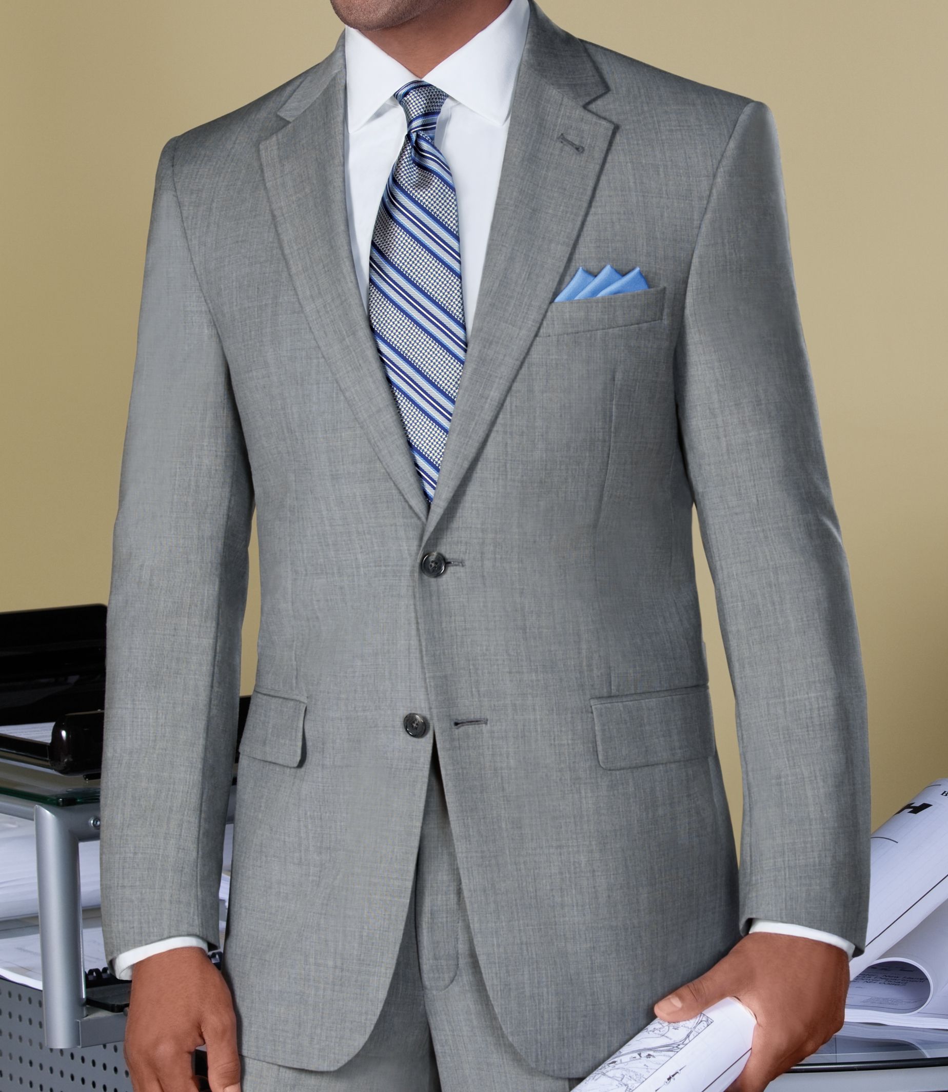 NEW! Signature Tropical Weave 2-Button Center Vent Suit- Sizes 44 X-Long-52