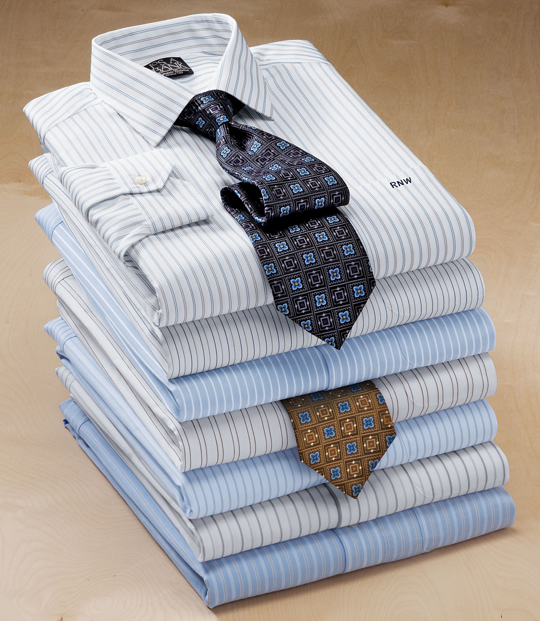 Signature Wrinkle-Free Spread Collar Barrel Cuff Dobby Stripe Dress Shirt